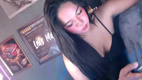Snapshot of you_should_try chatting on 11-30-25, 04:05 Denice online show from 11-30-25, 04:05
