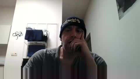 Snapshot of youdeservit chatting on 03-01-25, 11:47 CrayZio online show from 03-01-25, 11:47