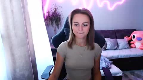 Bella online show from 07-17-26, 06:42