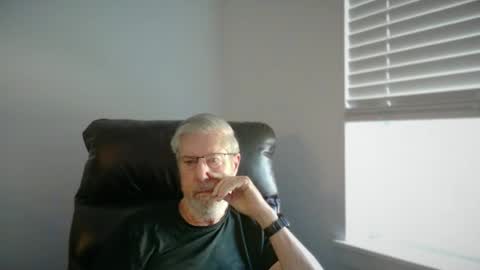Colorado Guy Straight online show from 05-30-26, 01:19