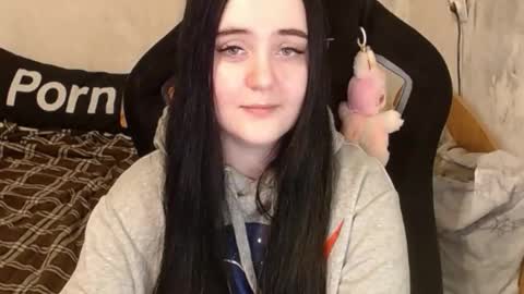 your_8a8y online show from 11-12-25, 12:16