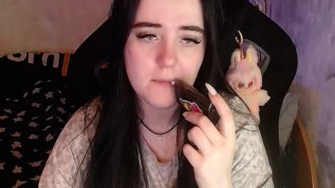 your_8a8y online show from 12-22-25, 02:41