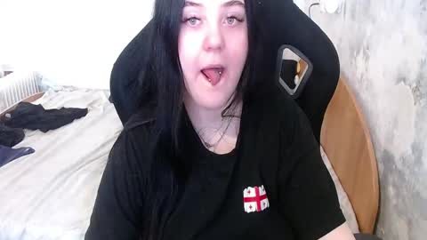 your_8a8y online show from 04-23-26, 04:57