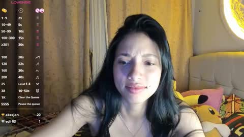 Snapshot of your_beck chatting on 03-12-26, 12:50 mia3 online show from 03-12-26, 12:50