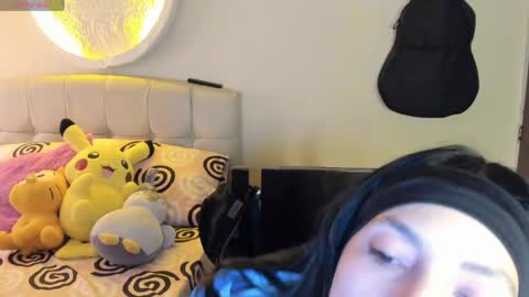 Snapshot of your_beck chatting on 04-10-26, 05:39 mia3 online show from 04-10-26, 05:39