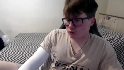 Max online show from 06-01-26, 03:41