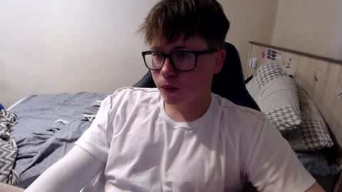 Snapshot of your_boyfriend123 chatting on 07-14-26, 03:33 Max online show from 07-14-26, 03:33