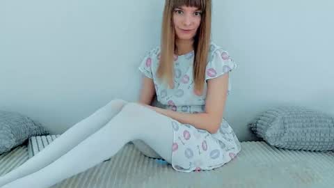 Lily online show from 12-21-25, 04:19