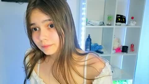 Julia Next stream  online show from 05-15-26, 06:04