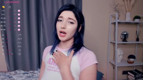 Lina online show from 02-04-25, 12:44