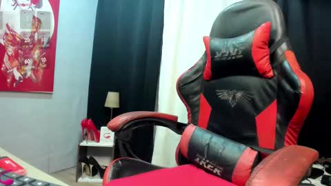 YourSeductiveWife online show from 11-15-25, 08:05