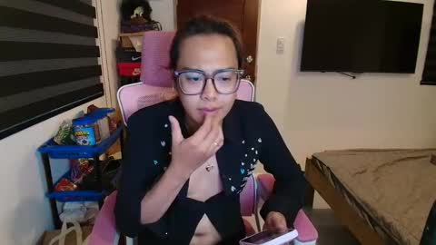 Snapshot of your_dreamgirlxxx69 chatting on 03-06-26, 02:35 your_dreamgirlxxx69 online show from 03-06-26, 02:35