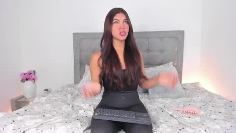 Eliza online show from 01-28-25, 02:11