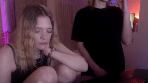 Snapshot of your_horny_friends chatting on 01-30-25, 10:41 Your Horny Friends online show from 01-30-25, 10:41