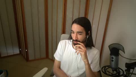 Snapshot of your_ice_cream chatting on 03-31-26, 03:23 Siebel. online show from 03-31-26, 03:23