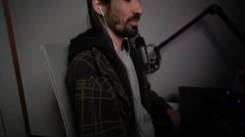 Snapshot of your_ice_cream chatting on 05-30-26, 01:57 Siebel. online show from 05-30-26, 01:57