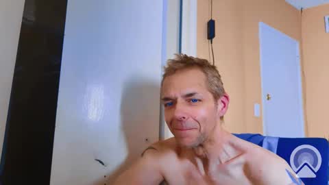 Snapshot of your_king_of_hearts chatting on 03-12-25, 03:02 Sophiestar online show from 03-12-25, 03:02