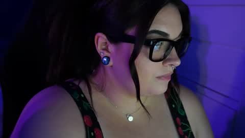 Your Lexi rose  online show from 02-07-26, 05:11