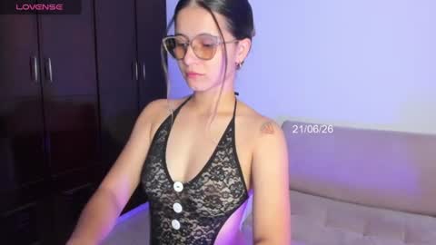 Snapshot of your_lilacute1 chatting on 06-21-26, 08:17 Lila online show from 06-21-26, 08:17