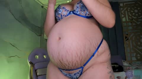 Snapshot of your_naughtyangel chatting on 01-15-25, 09:51 Evelin online show from 01-15-25, 09:51