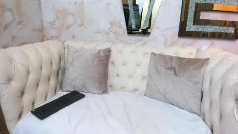 Snapshot of your_naughtyangel chatting on 11-06-25, 08:10 Evelin online show from 11-06-25, 08:10