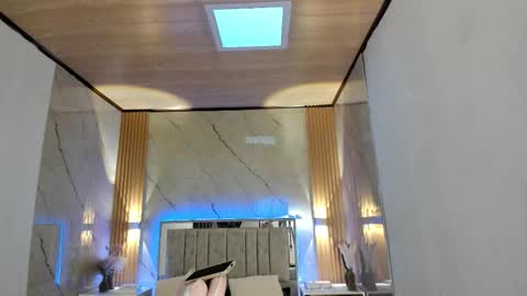 Snapshot of your_perverse_whore chatting on 03-23-26, 06:56 Salome online show from 03-23-26, 06:56