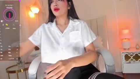 Snapshot of your_petite18 chatting on 07-15-26, 11:43 your_petite18 online show from 07-15-26, 11:43
