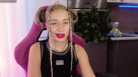 Alice  online show from 05-27-26, 01:57