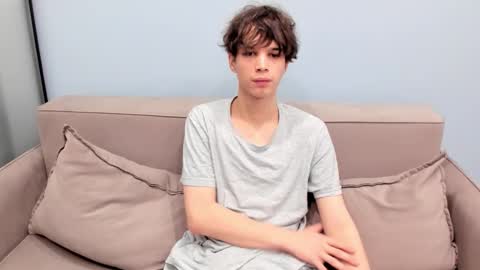 your_shy_guy online show from 11-21-25, 03:54