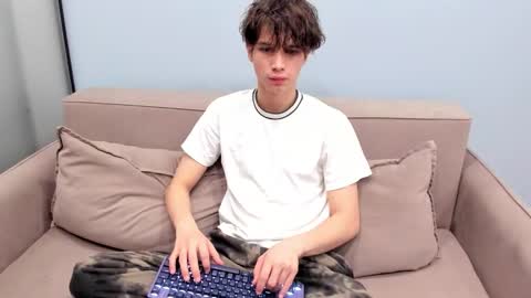 your_shy_guy online show from 12-01-25, 05:01