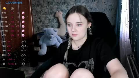 Snapshot of your_small_bunny chatting on 12-05-24, 07:05 Molly online show from 12-05-24, 07:05