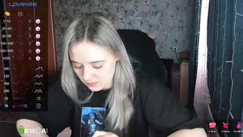 Snapshot of your_small_bunny chatting on 02-26-25, 04:58 Molly online show from 02-26-25, 04:58