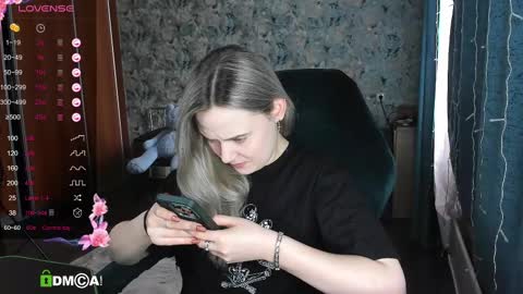 Snapshot of your_small_bunny chatting on 03-11-25, 07:04 Molly online show from 03-11-25, 07:04