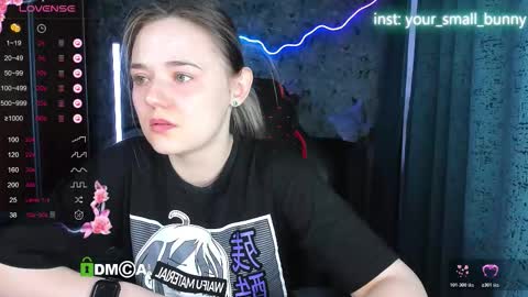 Snapshot of your_small_bunny chatting on 11-08-25, 02:12 Molly online show from 11-08-25, 02:12