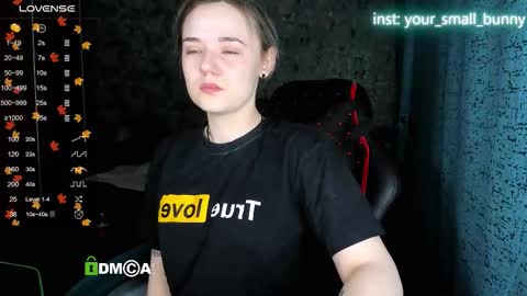 Snapshot of your_small_bunny chatting on 12-02-25, 02:06 Molly online show from 12-02-25, 02:06