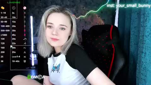 Snapshot of your_small_bunny chatting on 06-21-26, 02:03 Molly online show from 06-21-26, 02:03