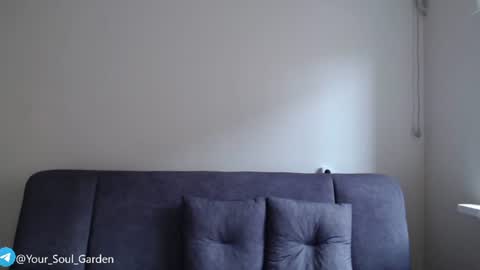 Zoe online show from 06-25-26, 12:21