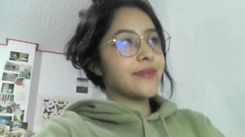 Snapshot of your_sttar chatting on 12-25-24, 12:48 your sttar online show from 12-25-24, 12:48