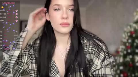 Snapshot of your_sweet_angel_ chatting on 01-16-25, 01:25 Mia online show from 01-16-25, 01:25