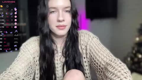 Snapshot of your_sweet_angel_ chatting on 01-31-25, 02:28 Mia online show from 01-31-25, 02:28