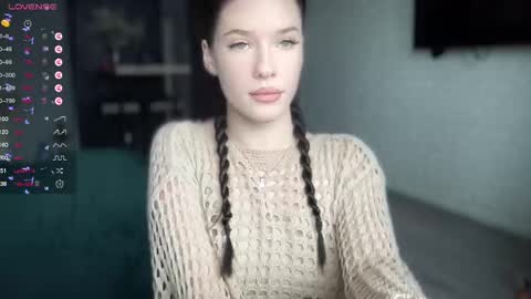 Snapshot of your_sweet_angel_ chatting on 02-11-25, 10:48 Mia online show from 02-11-25, 10:48