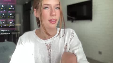 Snapshot of your_sweet_angel_ chatting on 09-26-25, 11:03 Mia online show from 09-26-25, 11:03