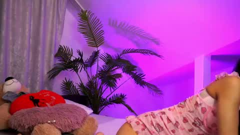 Snapshot of your_tender_sin chatting on 06-01-26, 01:29 TenderSin online show from 06-01-26, 01:29