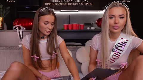 Snapshot of your_wild_lexi chatting on 12-13-25, 10:15 Alexis online show from 12-13-25, 10:15