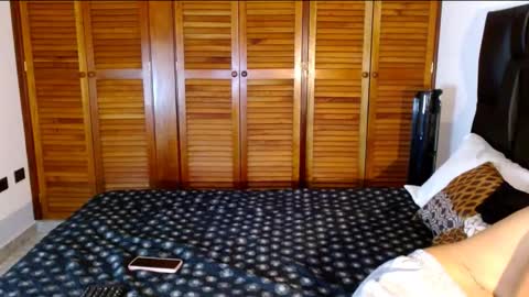 Snapshot of yourcouplehot chatting on 11-15-25, 06:33 yourcouplehot online show from 11-15-25, 06:33