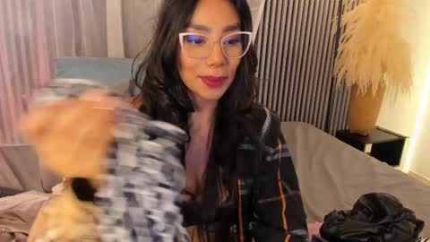 Selena online show from 02-26-25, 08:26