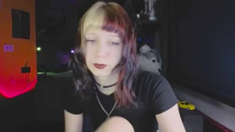 Snapshot of yourcutiegoth chatting on 04-26-26, 11:24 Vasilisa online show from 04-26-26, 11:24