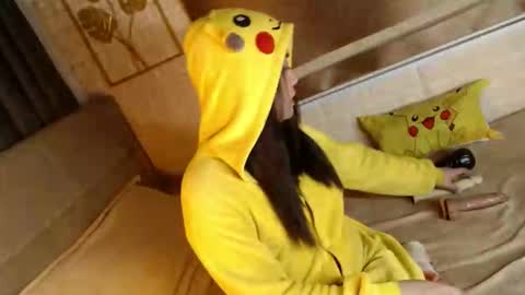 JEN  online show from 11-21-25, 02:38