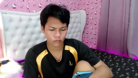 Snapshot of yourdreamboyxx chatting on 09-26-25, 06:34 HEN online show from 09-26-25, 06:34