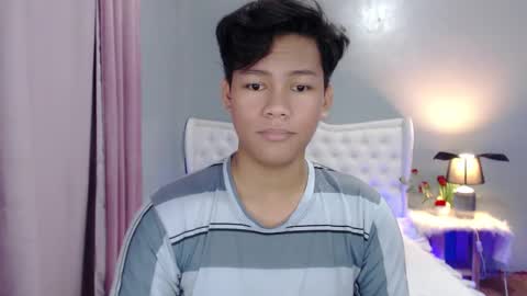 Snapshot of yourdreamboyxx chatting on 11-05-25, 08:20 HEN online show from 11-05-25, 08:20